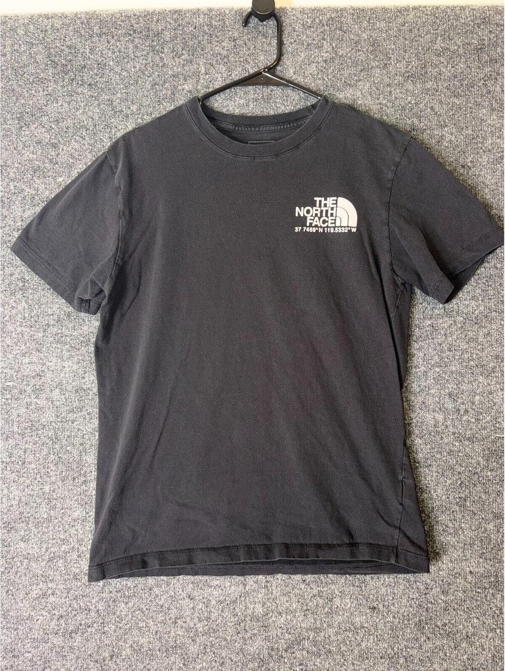 The North Face Mens Medium Black Coordinates Graphic T-Shirt Short Sleeve Tee